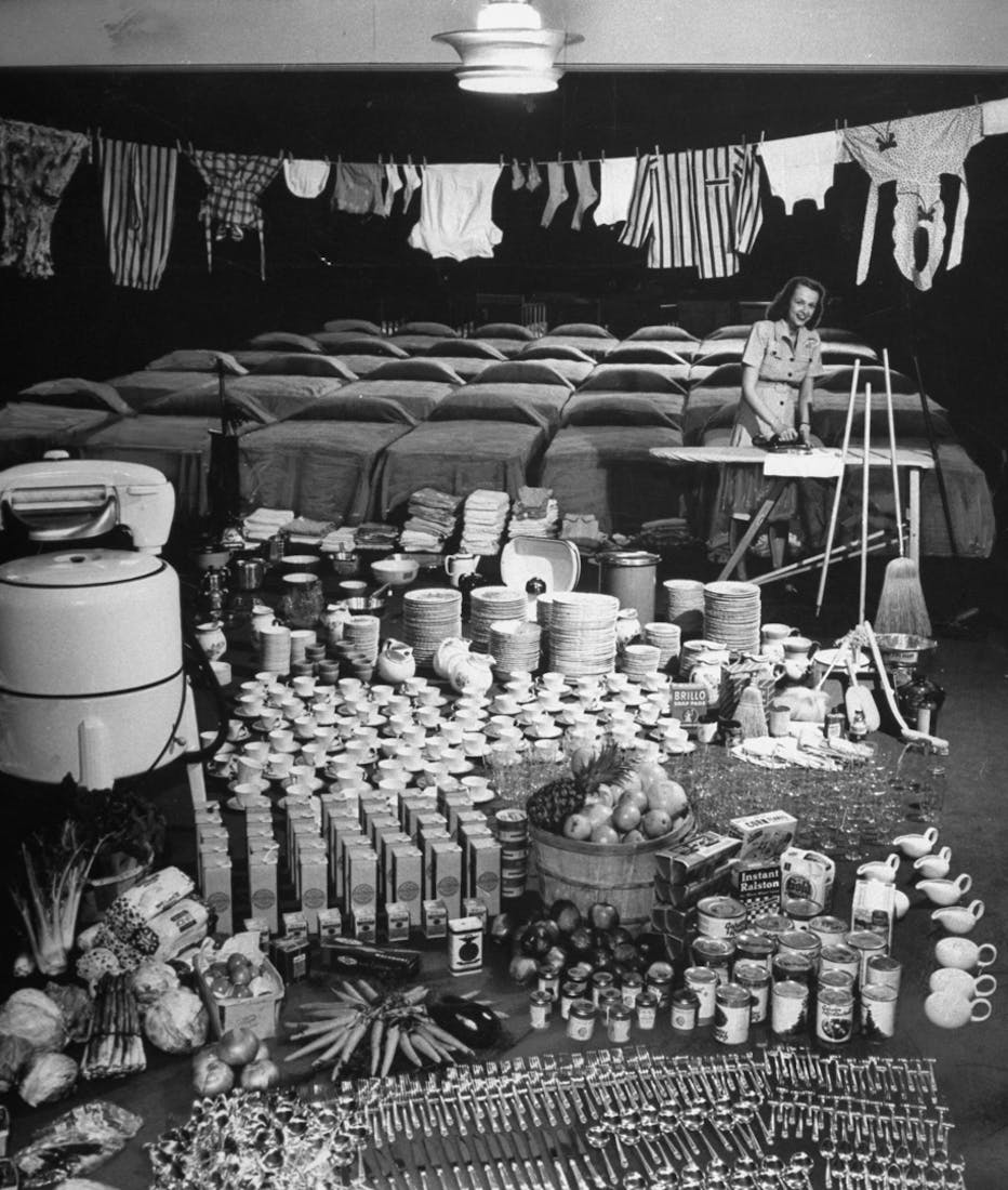 Nina Leen, A Week’s Worth of Housework (American Woman’s Dilemma), 1947. © LIFE Picture Collection, Meredith Corporation