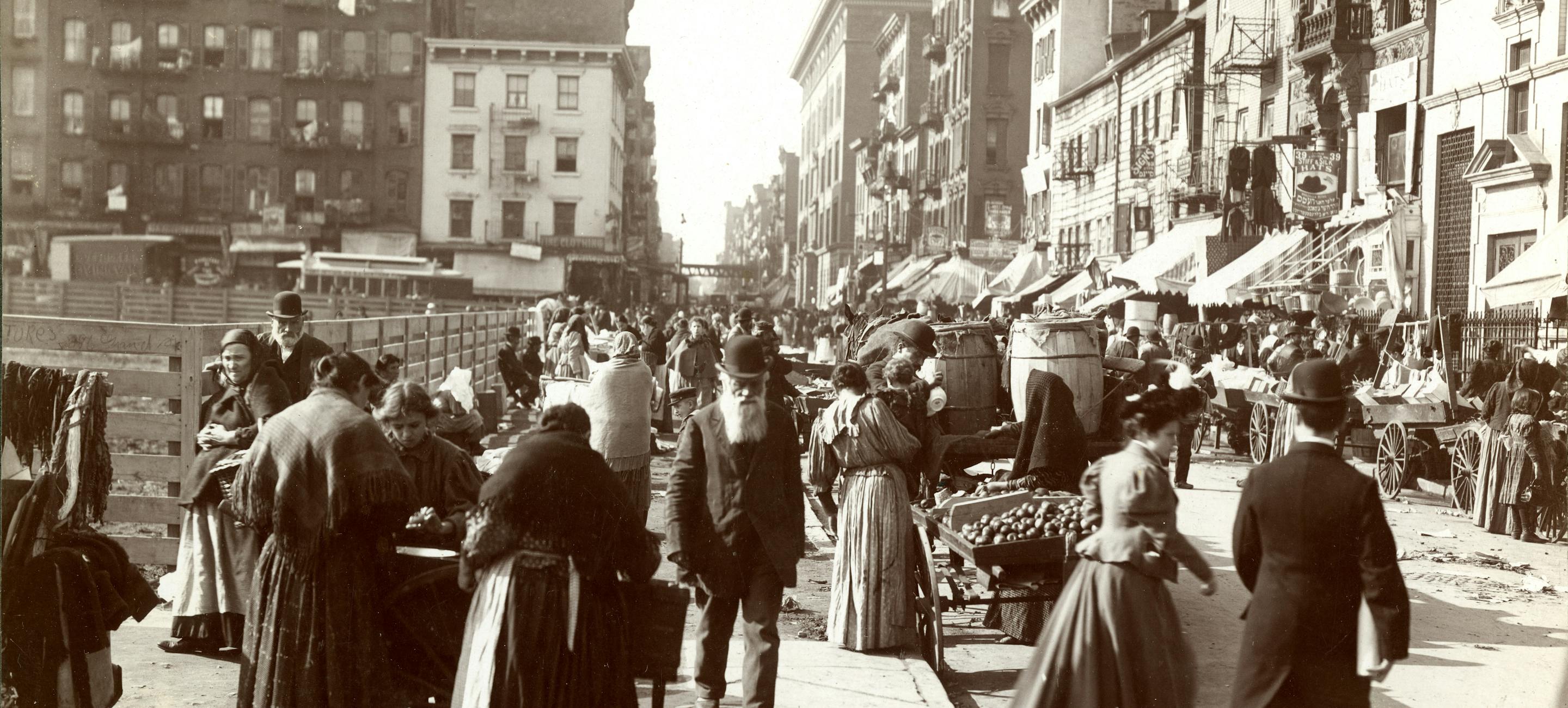 Looking west from Norfolk Street along Hester Street (Manhattan) around 1898