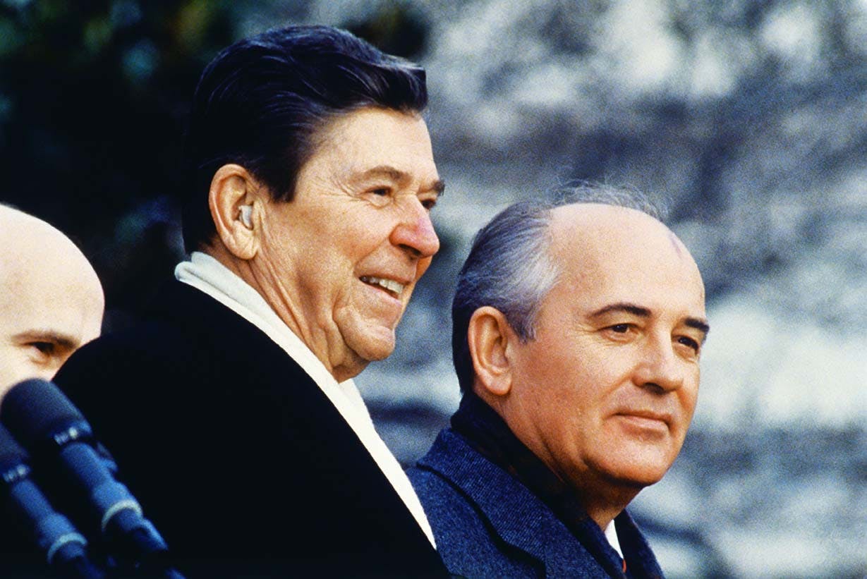 President Ronald Reagan and Secretary Mikhail Gorbachev at the welcoming ceremony at the East Lawn of the White House, December 9th, 1987